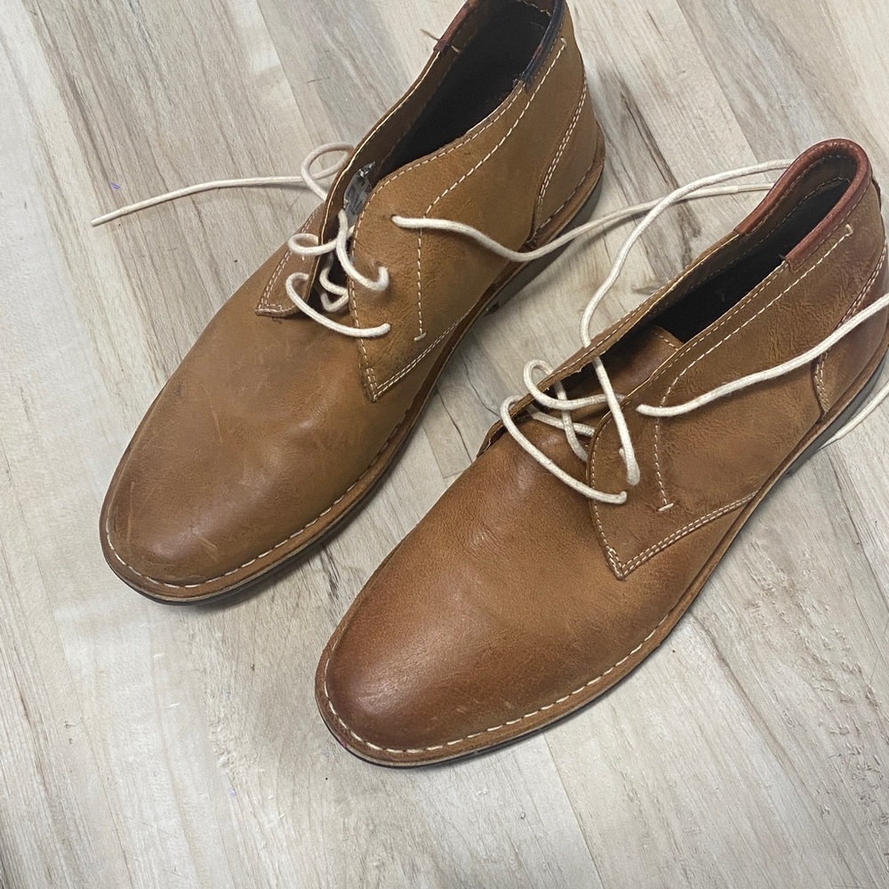 Steve Madden Tan Leather Chukka Boots